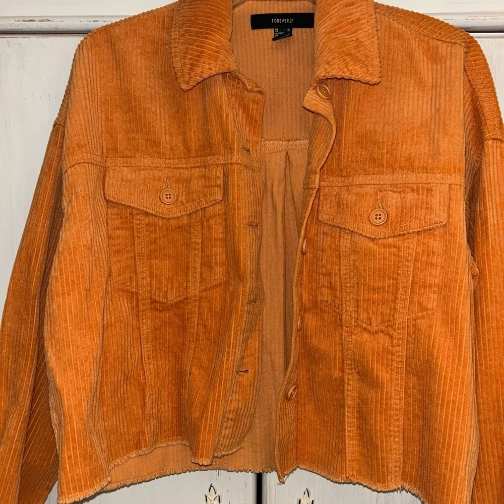 Cropped Corduroy Orange Jacket Size Medium Forever 21 Excellent Condition - Picture 4 of 6